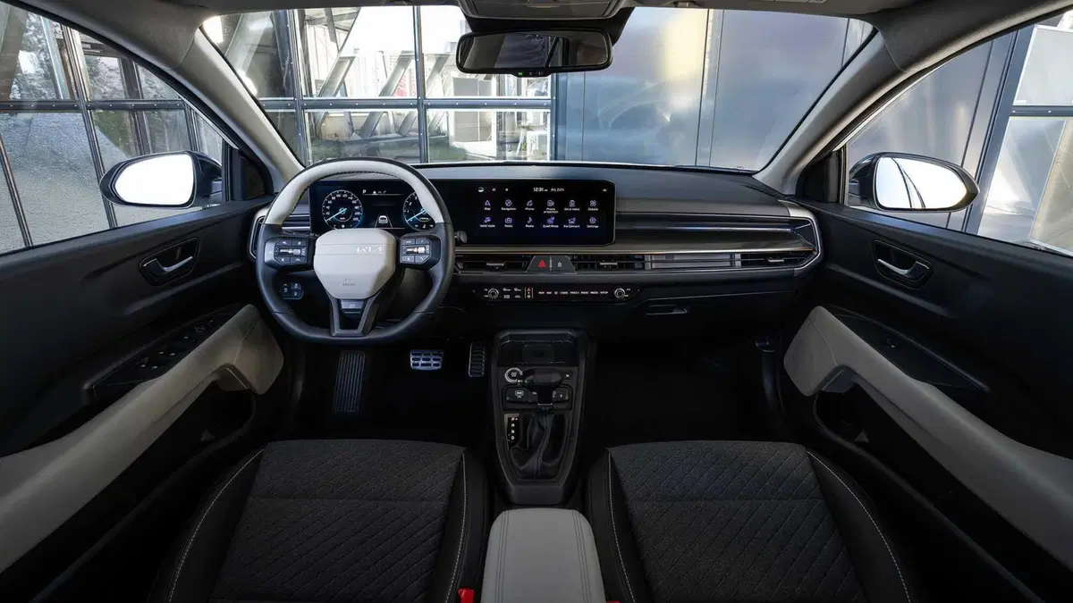 Pro e Contro Kia Stonic 2026: il mild hybrid da 115 CV sorprende