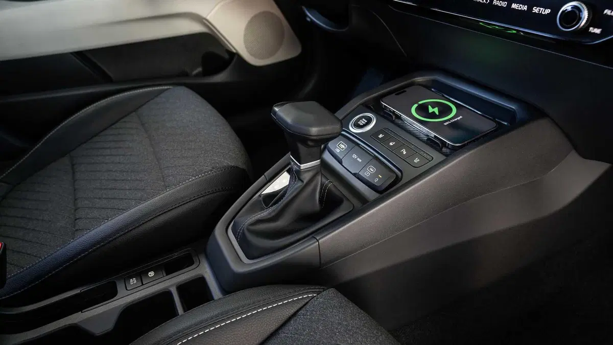 Pro e Contro Kia Stonic 2026: il mild hybrid da 115 CV sorprende (5)
