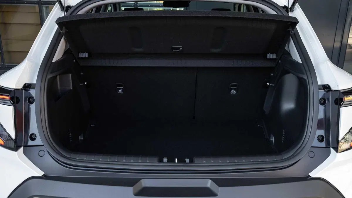 Pro e Contro Kia Stonic 2026: il mild hybrid da 115 CV sorprende (9)