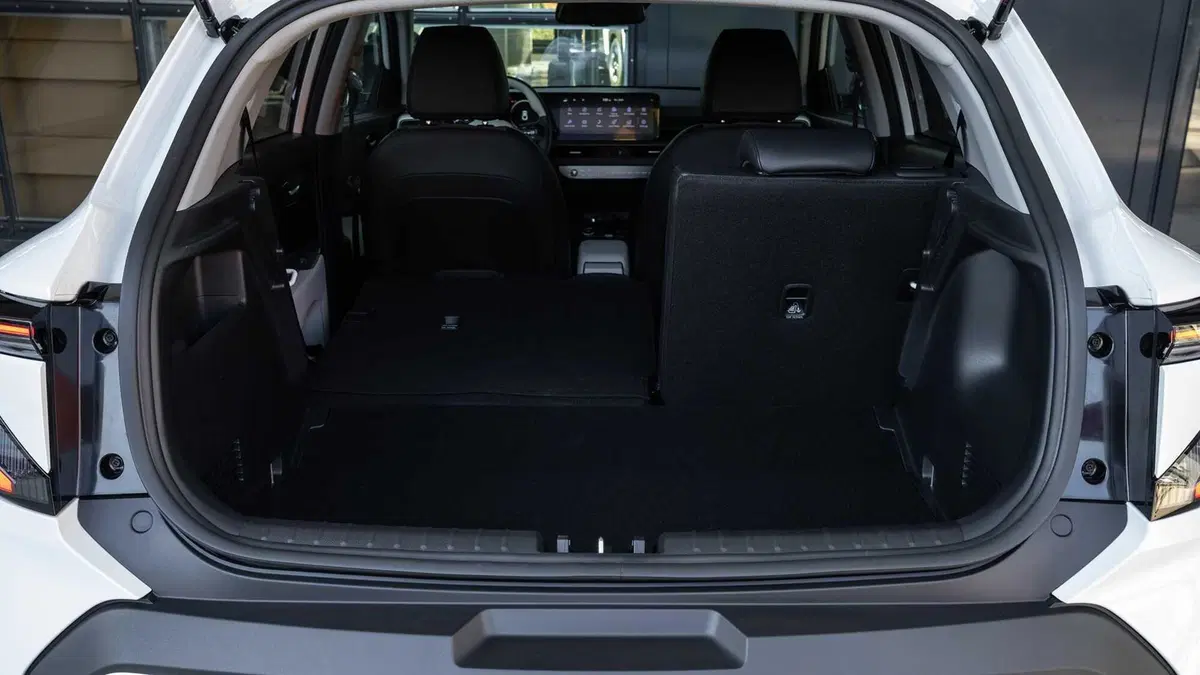 Pro e Contro Kia Stonic 2026: il mild hybrid da 115 CV sorprende (12)