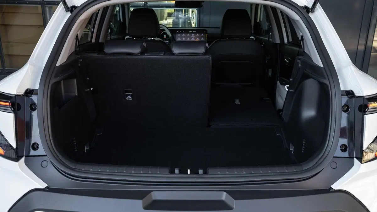 Pro e Contro Kia Stonic 2026: il mild hybrid da 115 CV sorprende (13)