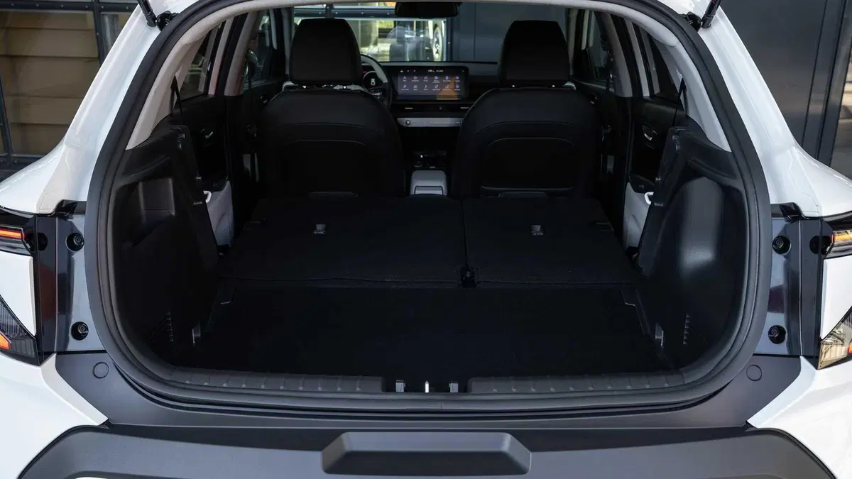 Pro e Contro Kia Stonic 2026: il mild hybrid da 115 CV sorprende (14)