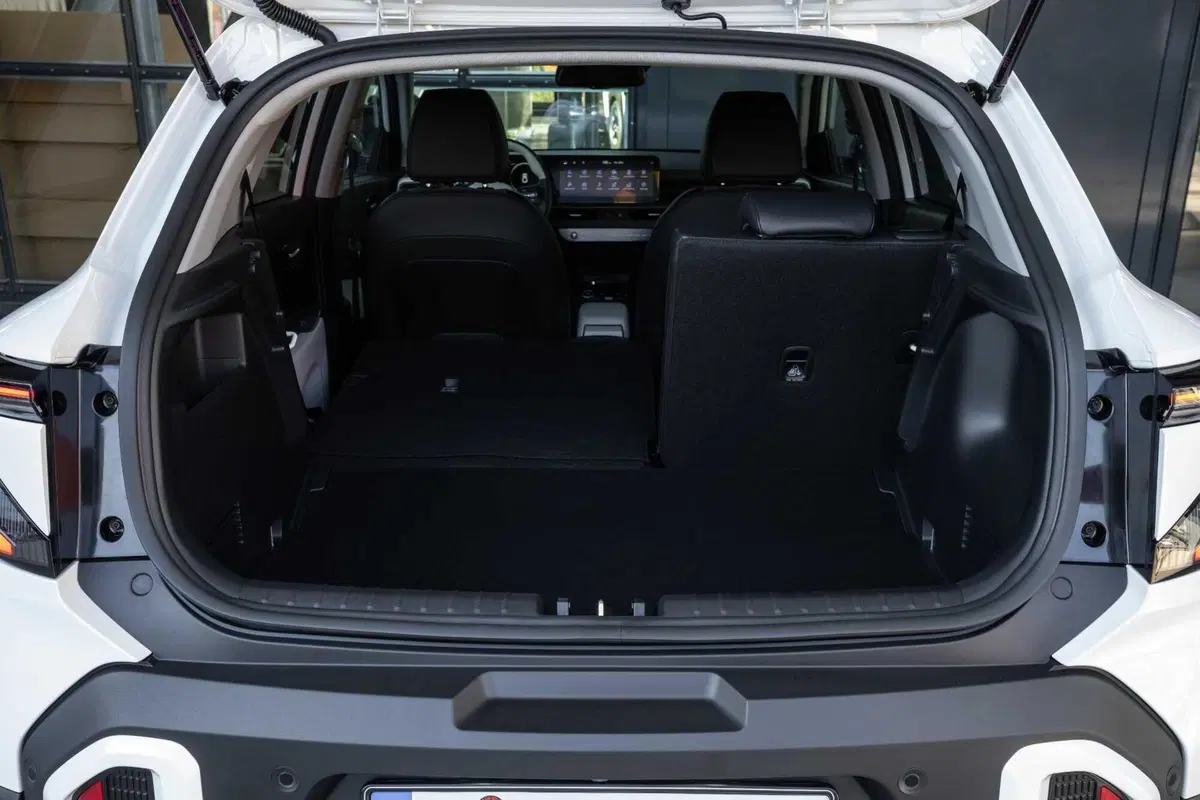 Pro e Contro Kia Stonic 2026: il mild hybrid da 115 CV sorprende (26)