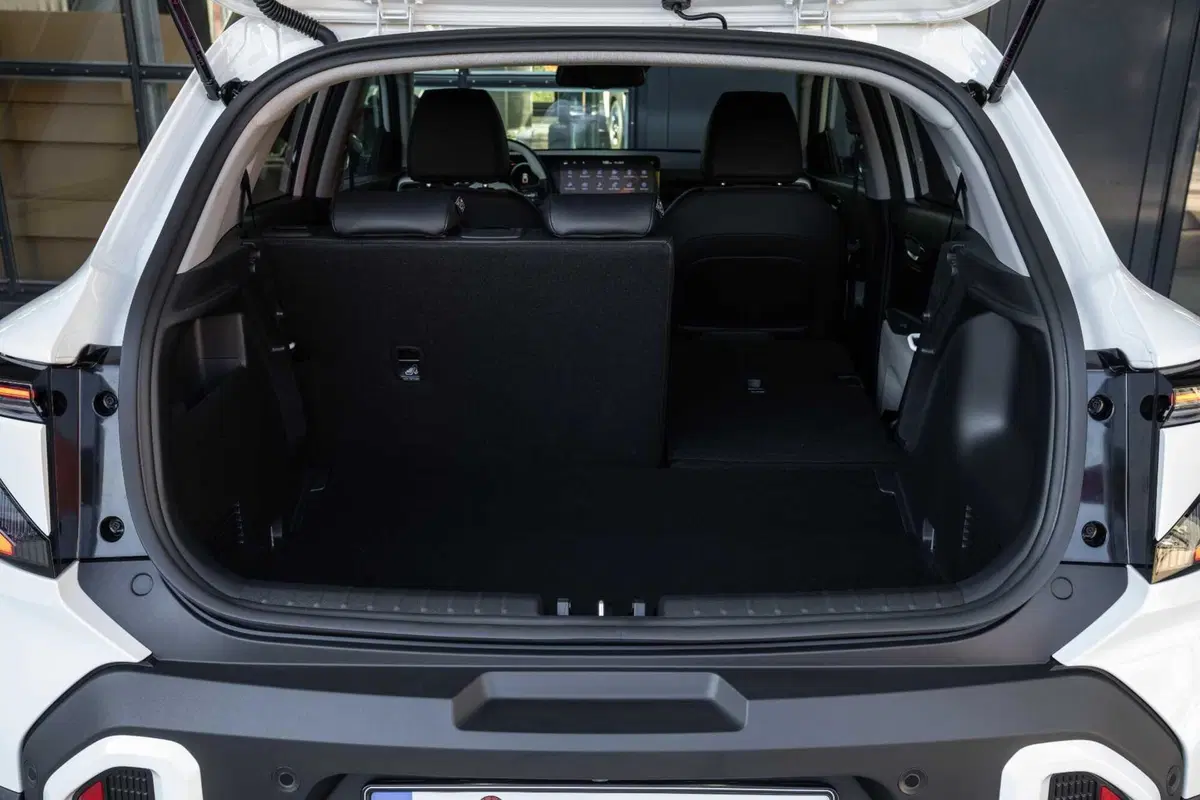 Pro e Contro Kia Stonic 2026: il mild hybrid da 115 CV sorprende (27)