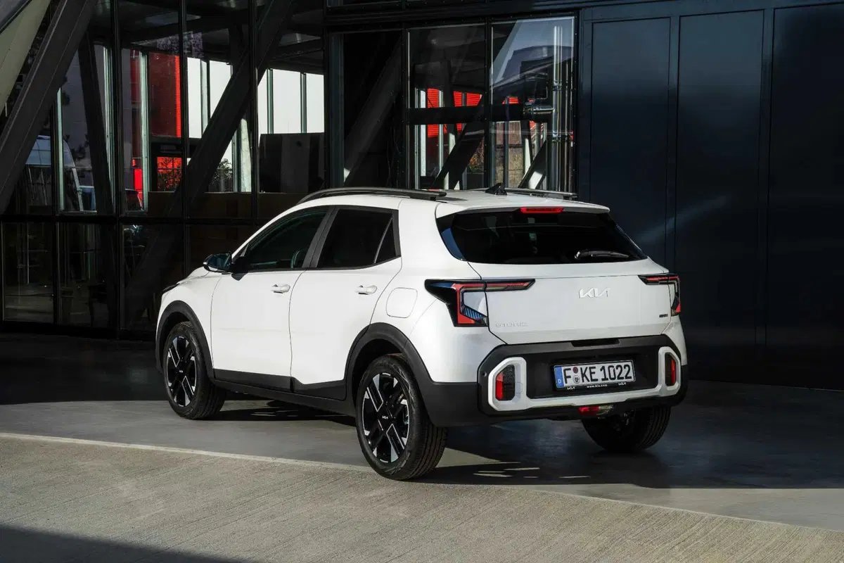 Pro e Contro Kia Stonic 2026: il mild hybrid da 115 CV sorprende (39)
