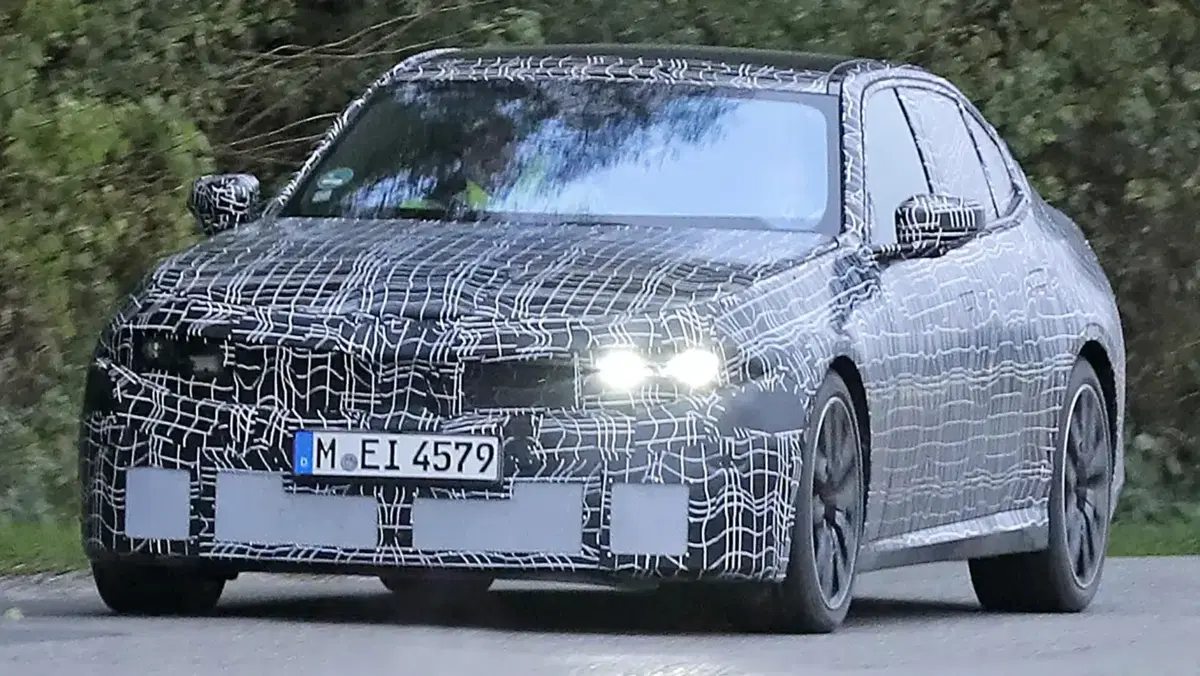 BMW Serie 3 termica: ecco le foto spia (6)