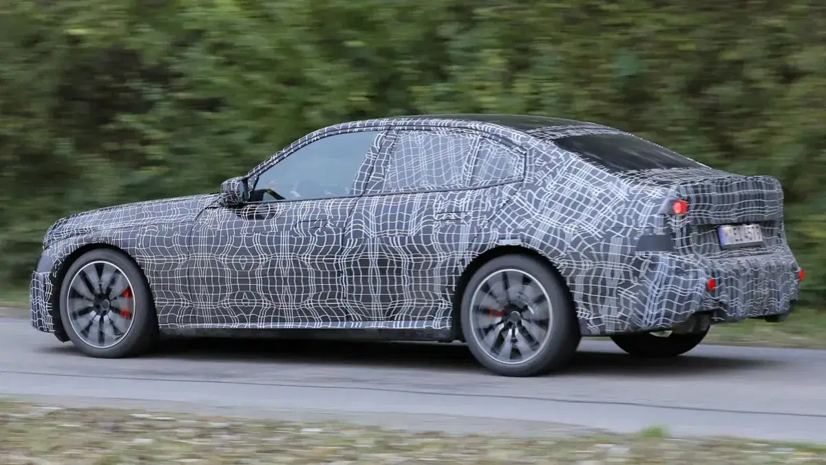 BMW Serie 3 termica: ecco le foto spia (9)