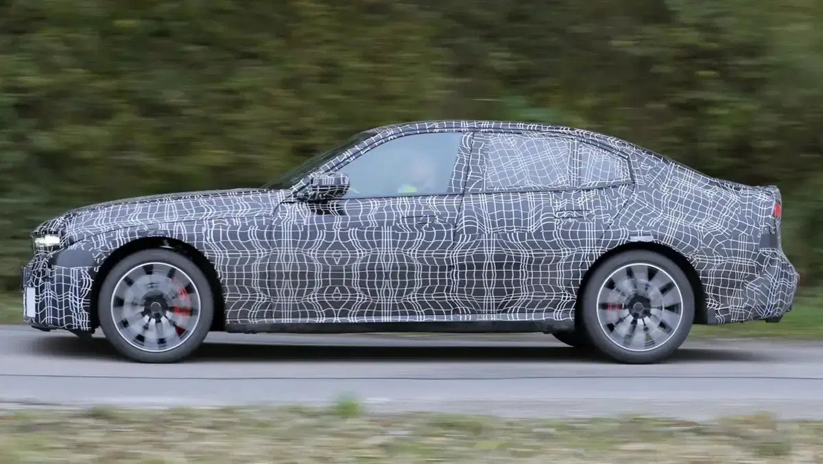 BMW Serie 3 termica: ecco le foto spia (10)
