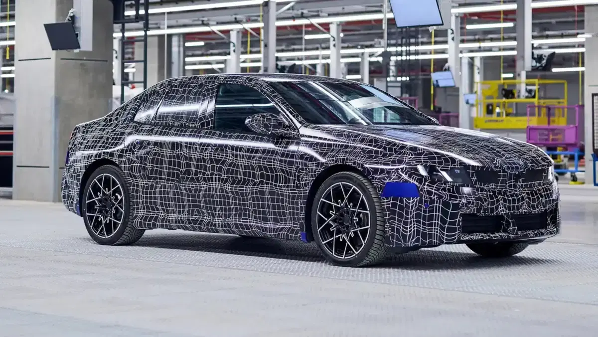 Nuova BMW i3 elettrica svelata: dettagli e immagini ufficiali (9)