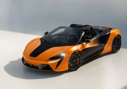 McLaren Artura Spider: supercar ibrida scoperta da 690 CV che celebra la Formula 1