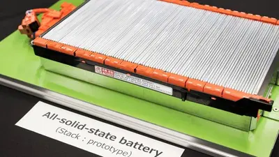 Toyota sempre pi&ugrave; vicina alle batterie allo stato solido: fino a 1.000 km di autonomia e ricarica in 10 minuti