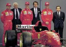 F1. “La macchina peggiore che io abbia mai guidato, un rottame che andava bene per 3 giri”.  30 anni fa la presentazione della Ferrari F310 di Schumacher e Irvine