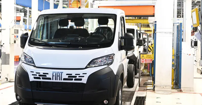 Renault accantona 100 milioni per le emissioni dei furgoni, ma anche Stellantis rischia il conto salato...