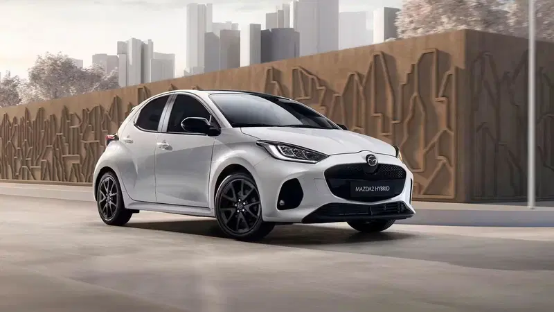 Mazda2: l&rsquo;efficienza della tecnologia full hybrid nel cuore della city-car di Hiroshima