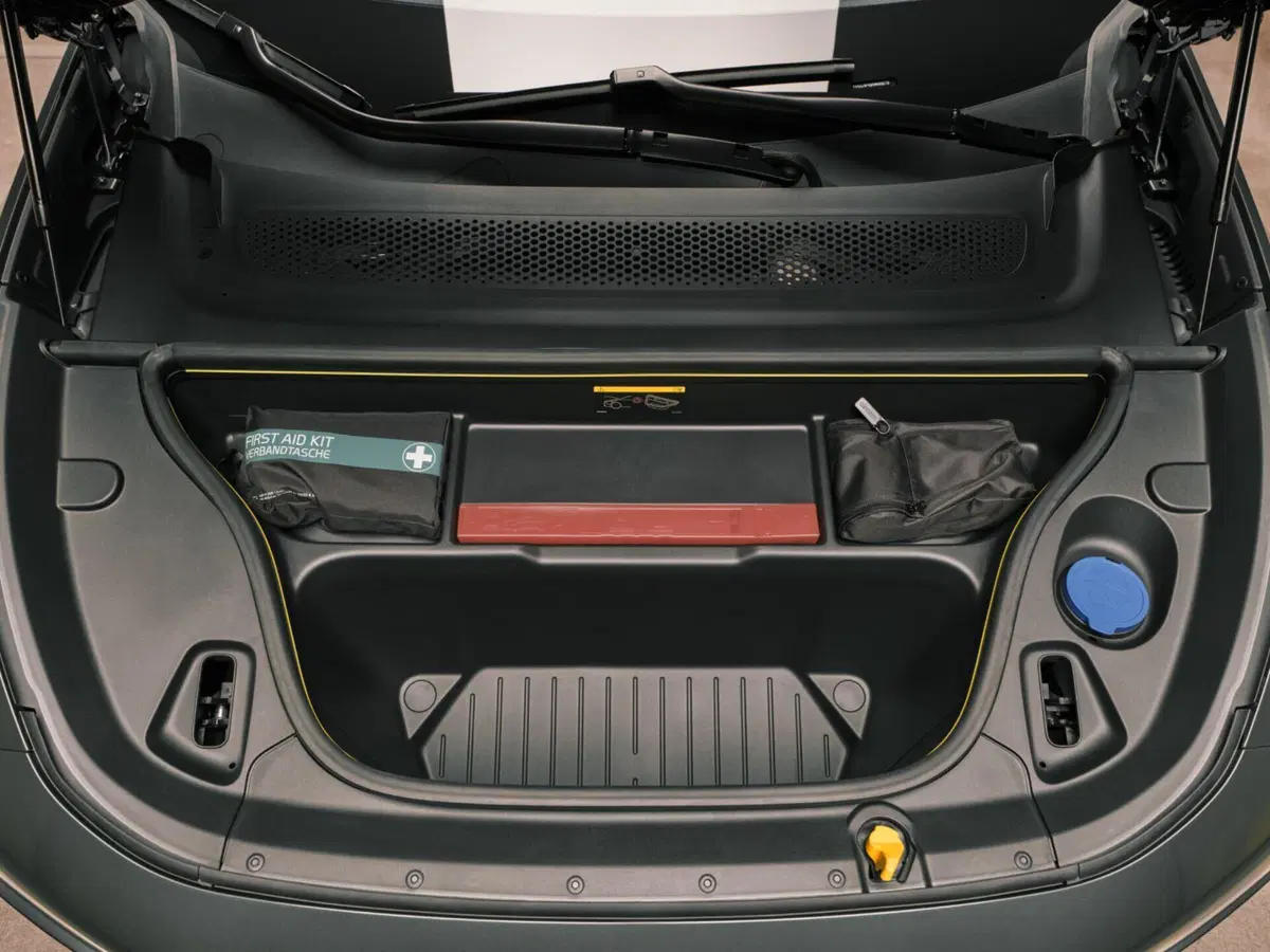 Volvo EX60: l'erede 100% a batteria della XC60 (4)