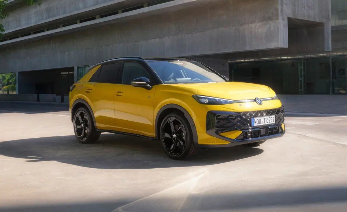 Volkswagen T-Roc: nel 2026 anche full hybrid