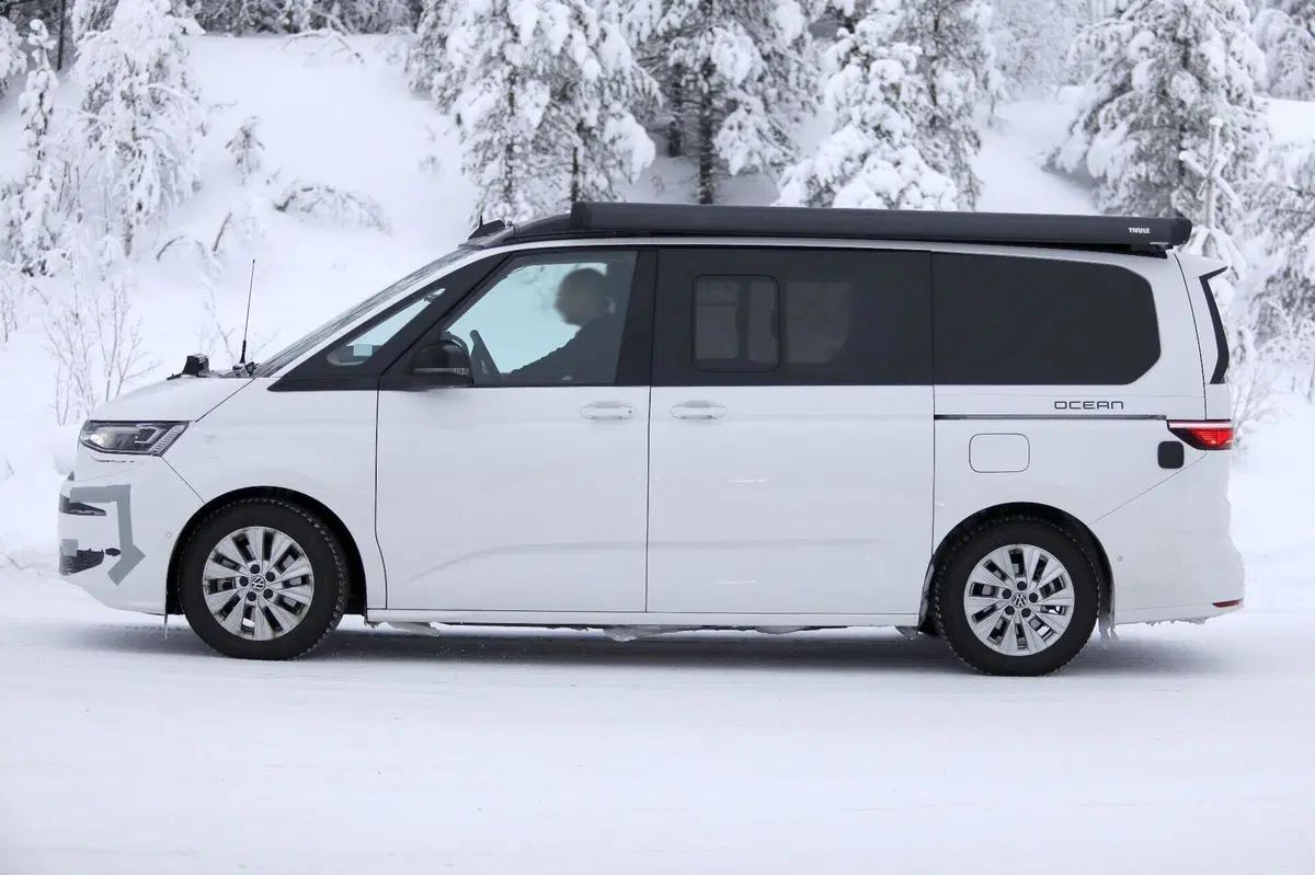 Volkswagen T7, primo facelift in arrivo: nuove luci, infotainment MIB4 e adeguamento per l’Euro 7 (8)