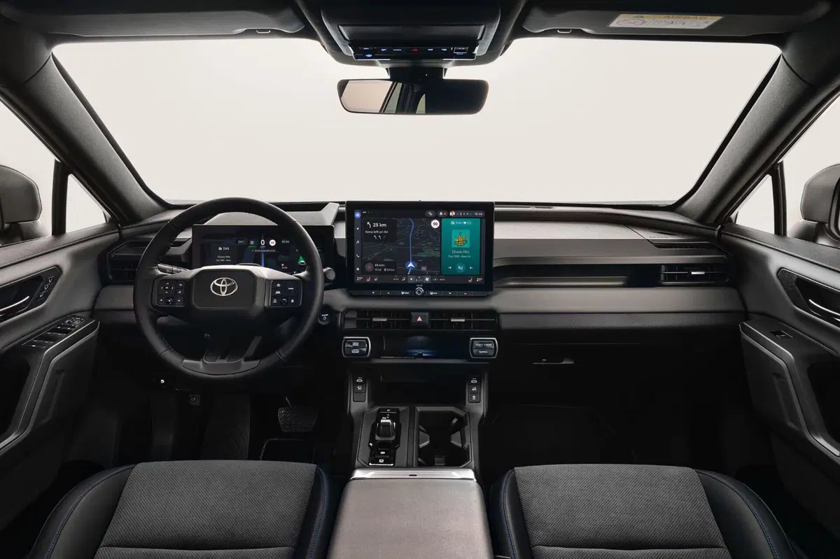Toyota RAV4: la sesta generazione è tutta nuova (4)