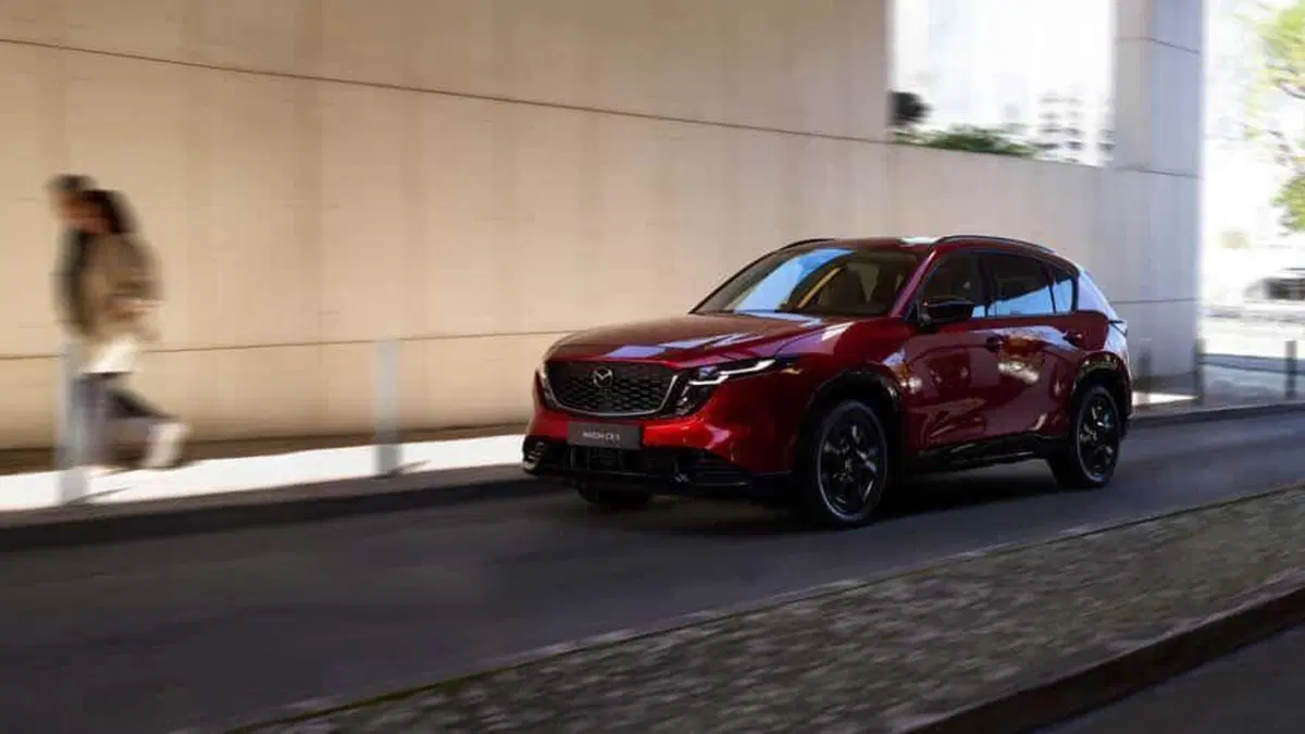 Nuova Mazda CX-5 2026: più grande, più potente e con Google integrato