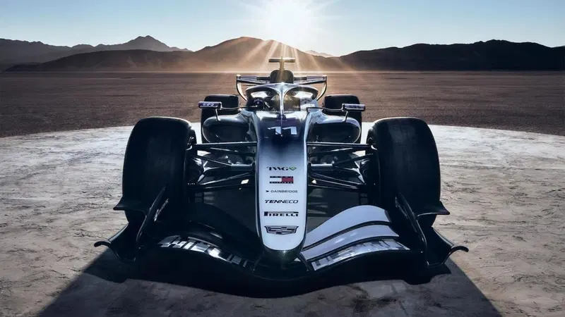 Formula 1 2026, Cadillac accende il Super Bowl e mostra al mondo la livrea della sua prima F1