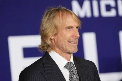 F1 2026. Cadillac svela la livrea al Super Bowl, poi Michael Bay fa causa da 1,5 mln per frode: cosa &egrave; successo