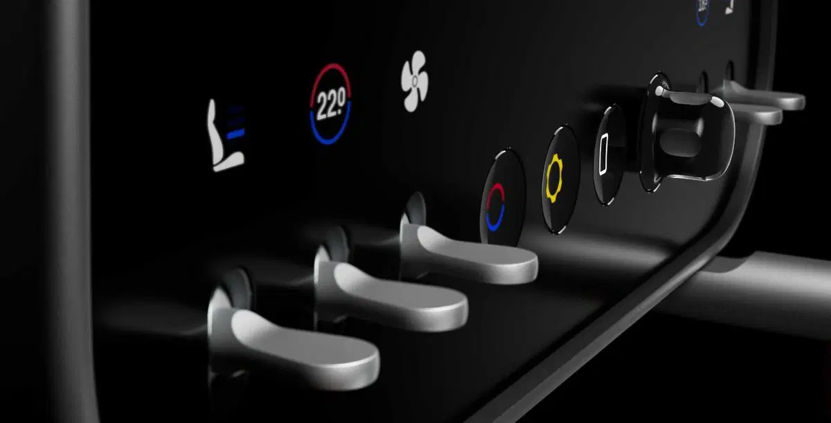 Ferrari Luce: gli interni della nuova elettrica, disegnati dall'ex designer di Apple Jony Ive [VIDEO] (2)