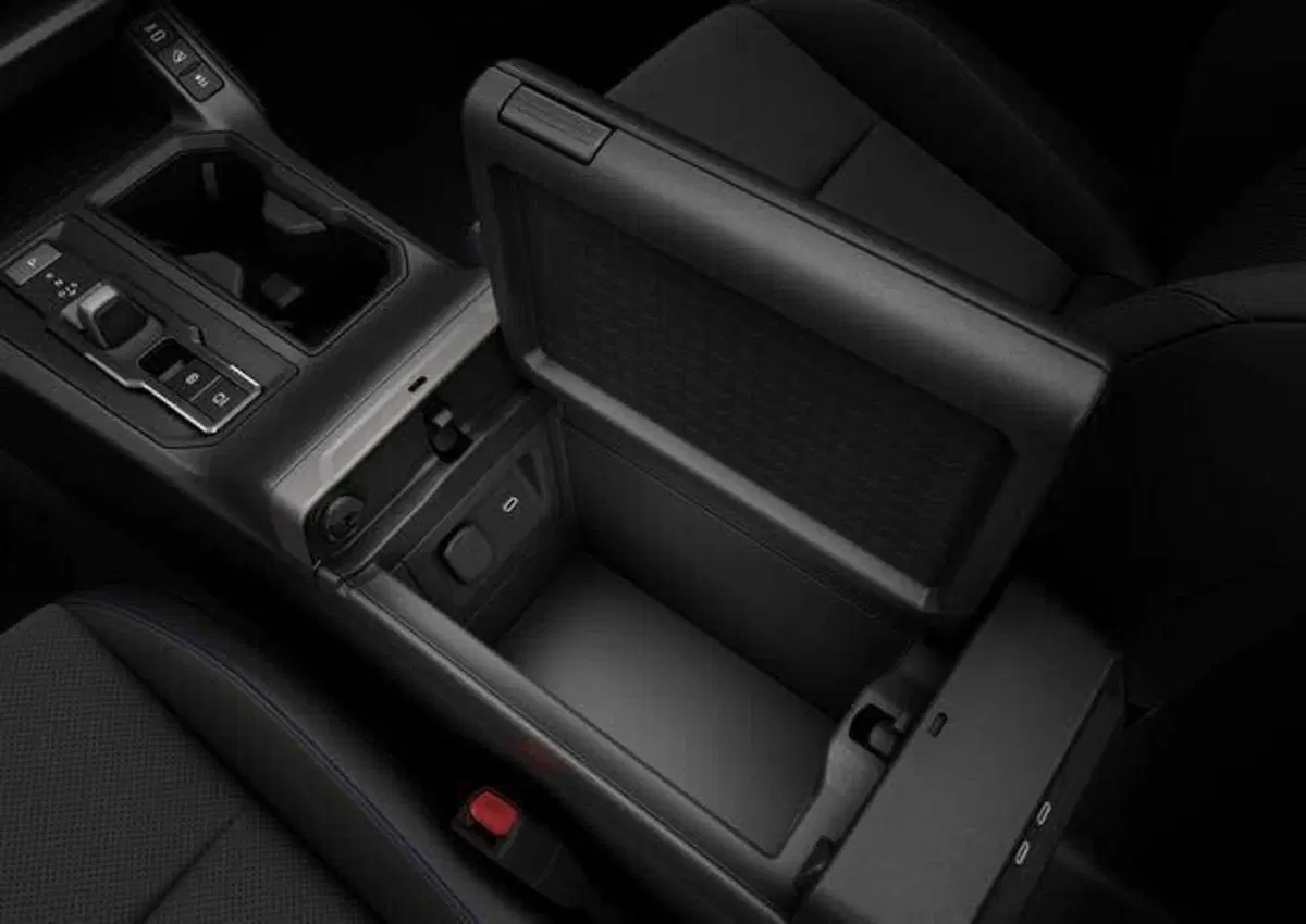 Ecco la nuova Suzuki Across Plug-In Hybrid: efficienza, sicurezza e trazione integrale (4)