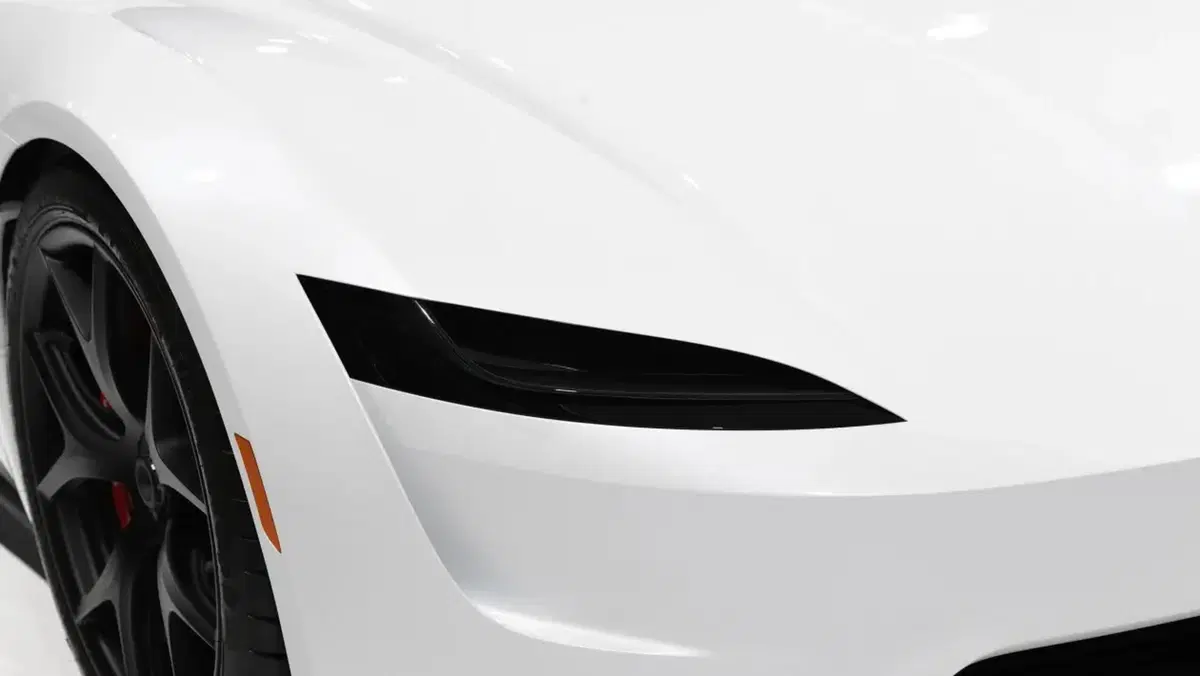 Tesla Roadster, l’attesa sta per finire: reveal in pista ad aprile dopo oltre dieci anni di sviluppo (3)