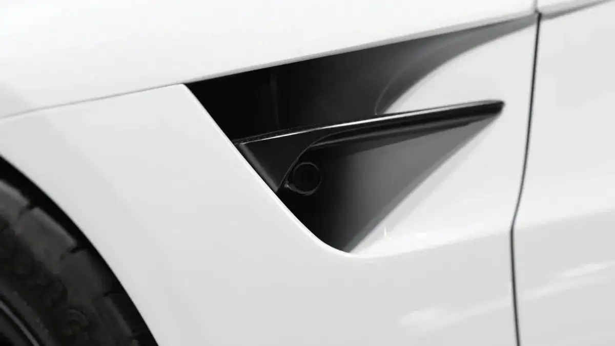 Tesla Roadster, l’attesa sta per finire: reveal in pista ad aprile dopo oltre dieci anni di sviluppo (6)