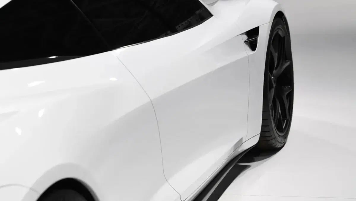 Tesla Roadster, l’attesa sta per finire: reveal in pista ad aprile dopo oltre dieci anni di sviluppo (10)