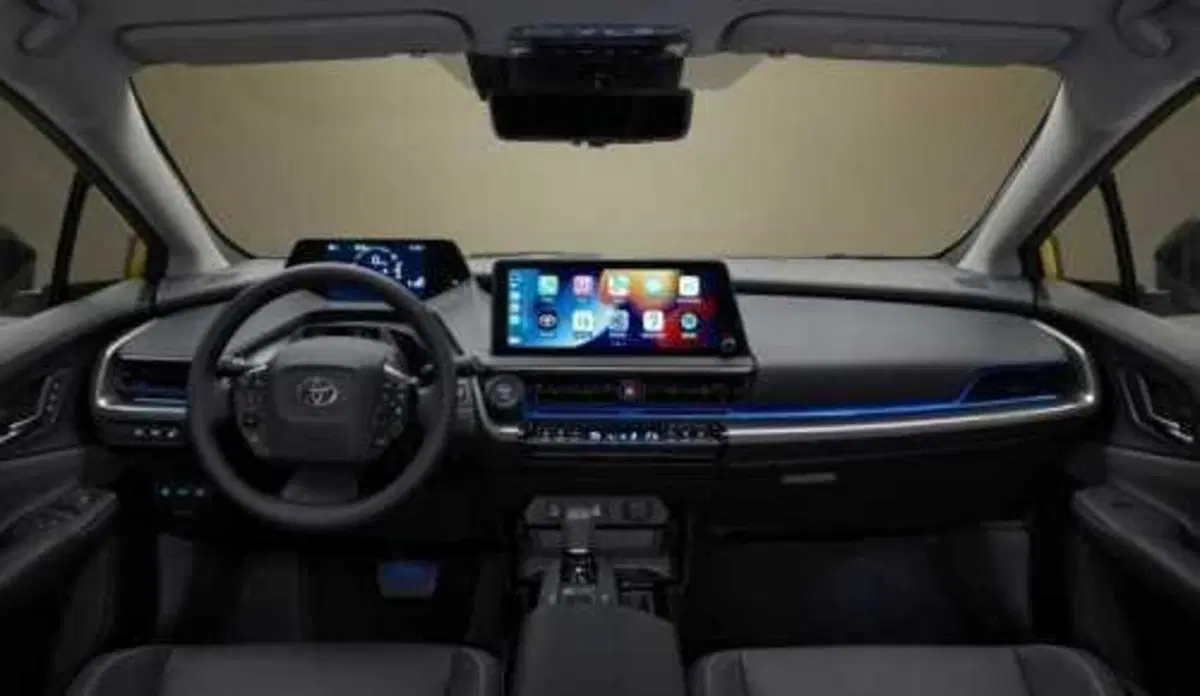 Toyota Prius 2023 di QUINTA generazione: cambia tutto e in MEGLIO (9)