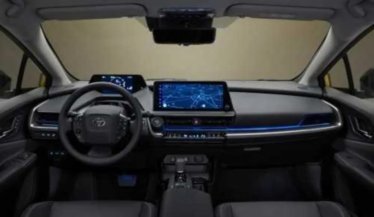 Toyota Prius 2023 di QUINTA generazione: cambia tutto e in MEGLIO (10)