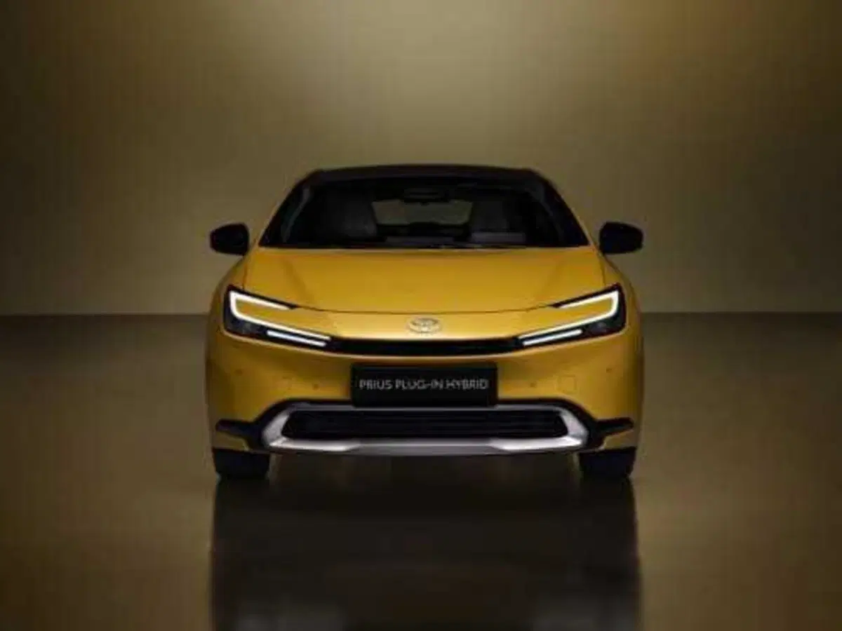 Toyota Prius 2023 di QUINTA generazione: cambia tutto e in MEGLIO (15)