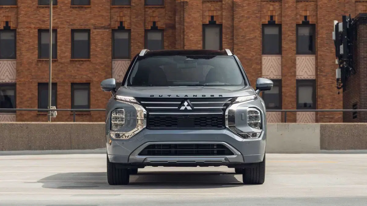 Mitsubishi Outlander (2026-->>) (2)