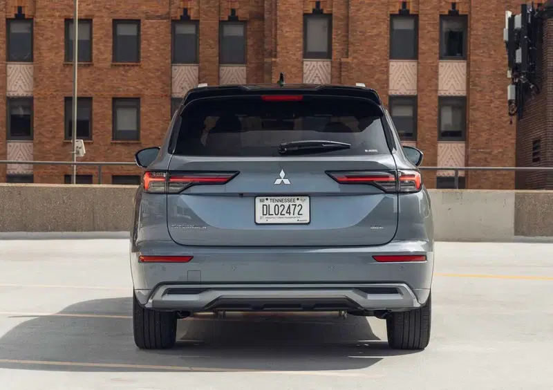 Mitsubishi Outlander (2026-->>) (8)