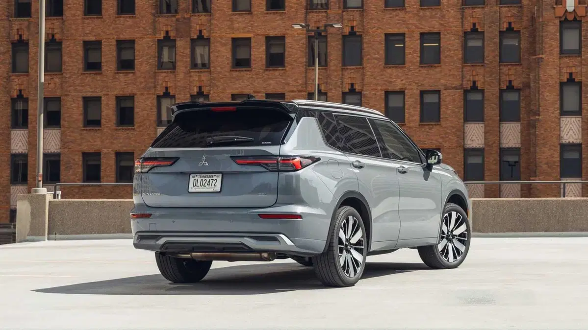 Mitsubishi Outlander (2026-->>) (9)