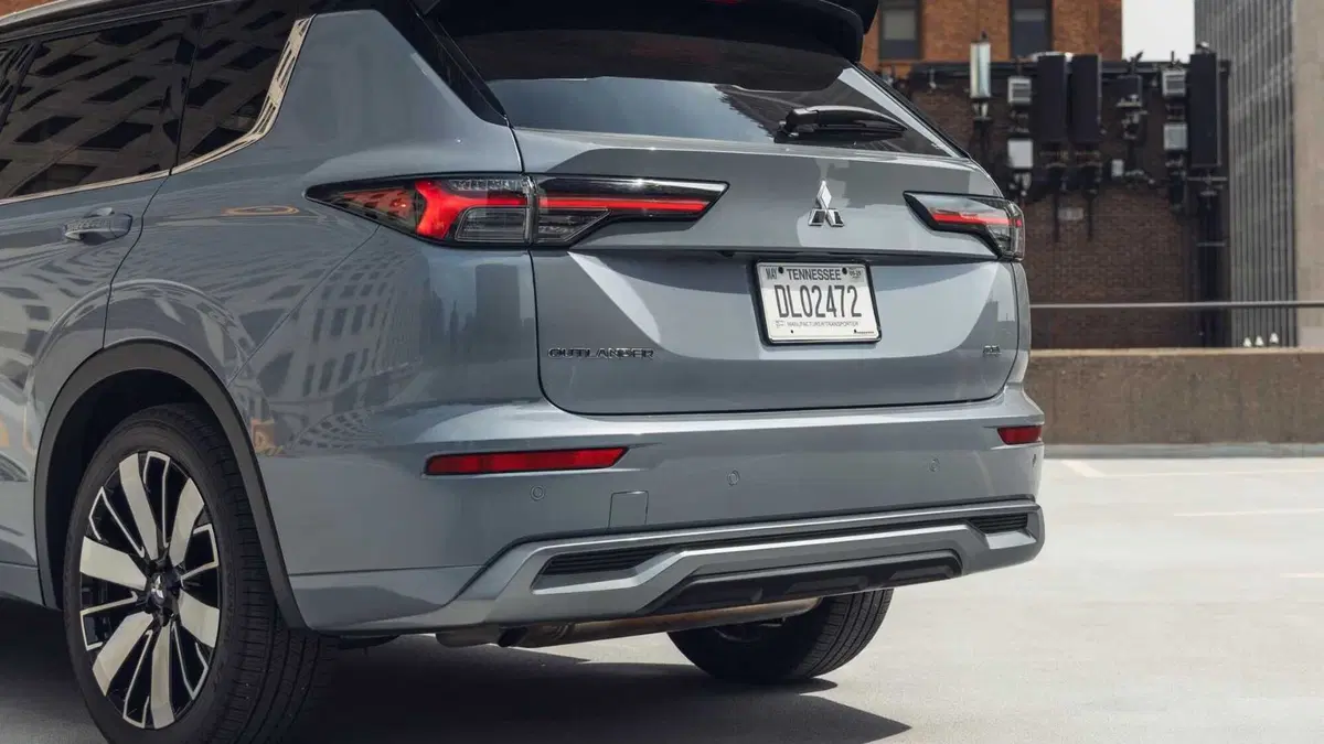 Mitsubishi Outlander (2026-->>) (28)