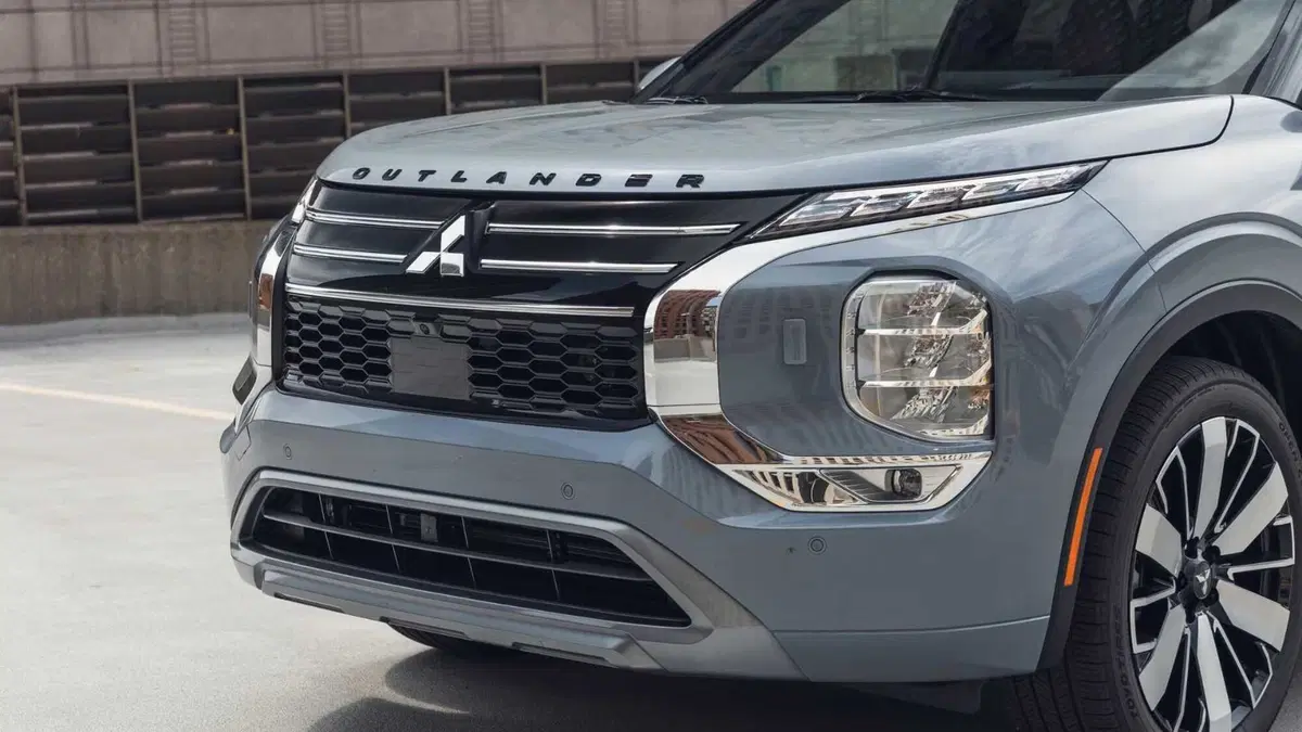Mitsubishi Outlander (2026-->>) (25)