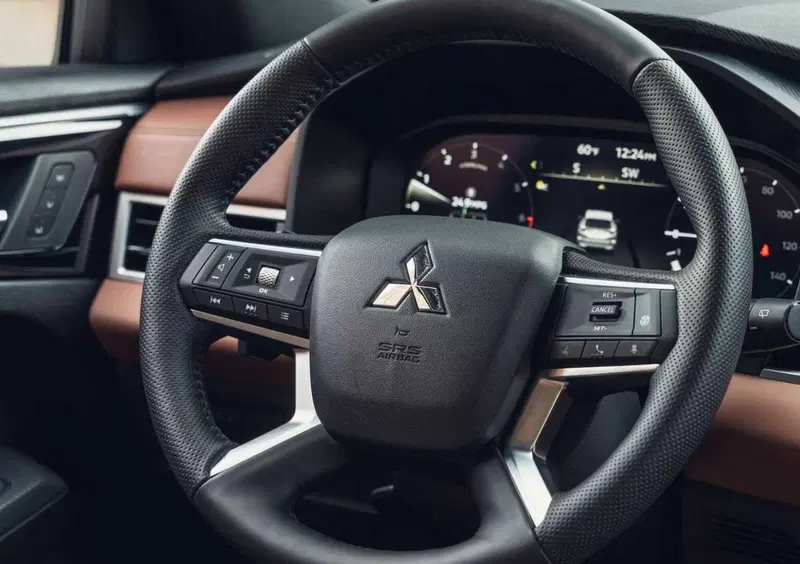 Mitsubishi Outlander (2026-->>) (14)