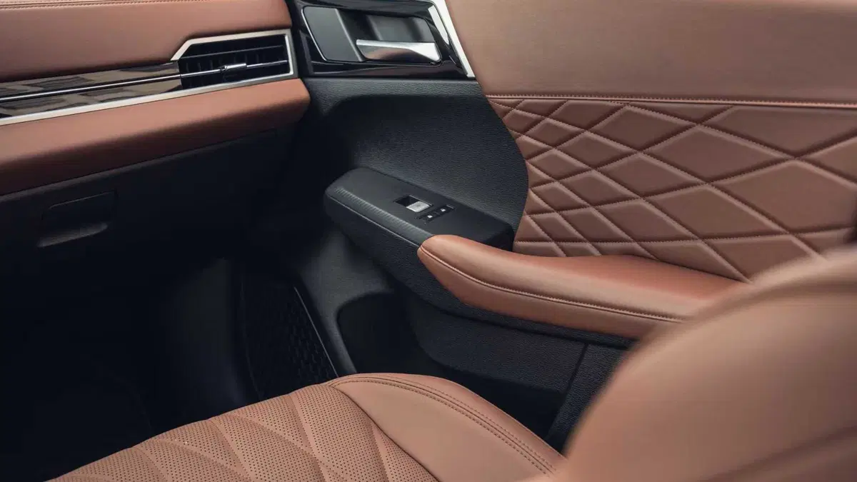 Mitsubishi Outlander (2026-->>) (19)