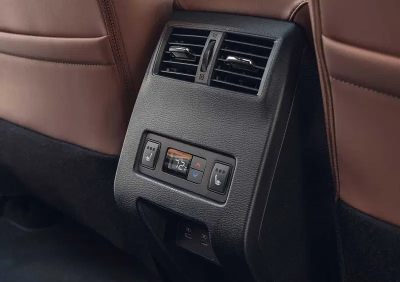 Mitsubishi Outlander (2026-->>) (22)