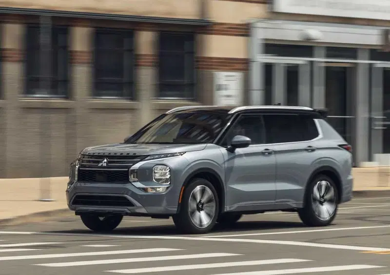 Mitsubishi Outlander (2026-->>) (4)