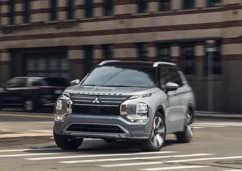 Mitsubishi Outlander (2026-->>) (3)
