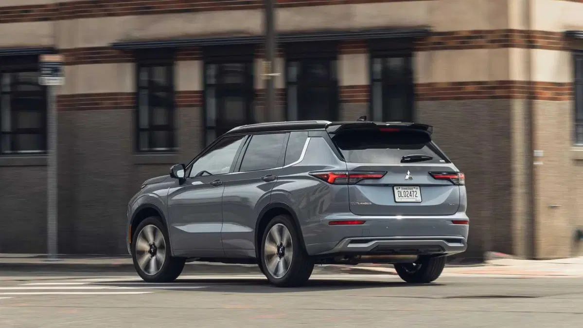 Mitsubishi Outlander (2026-->>) (7)