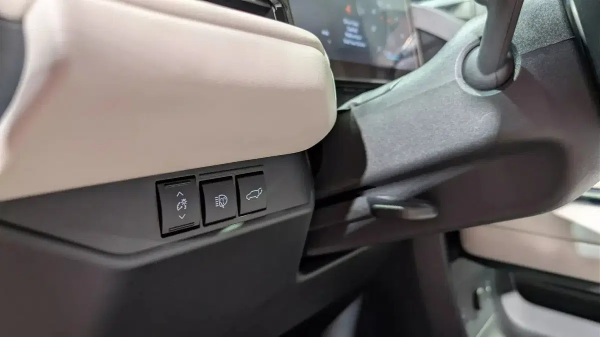 Nuova Toyota Highlander: il grande SUV a 7 posti diventa elettrico e promette oltre 500 km di autonomia (15)