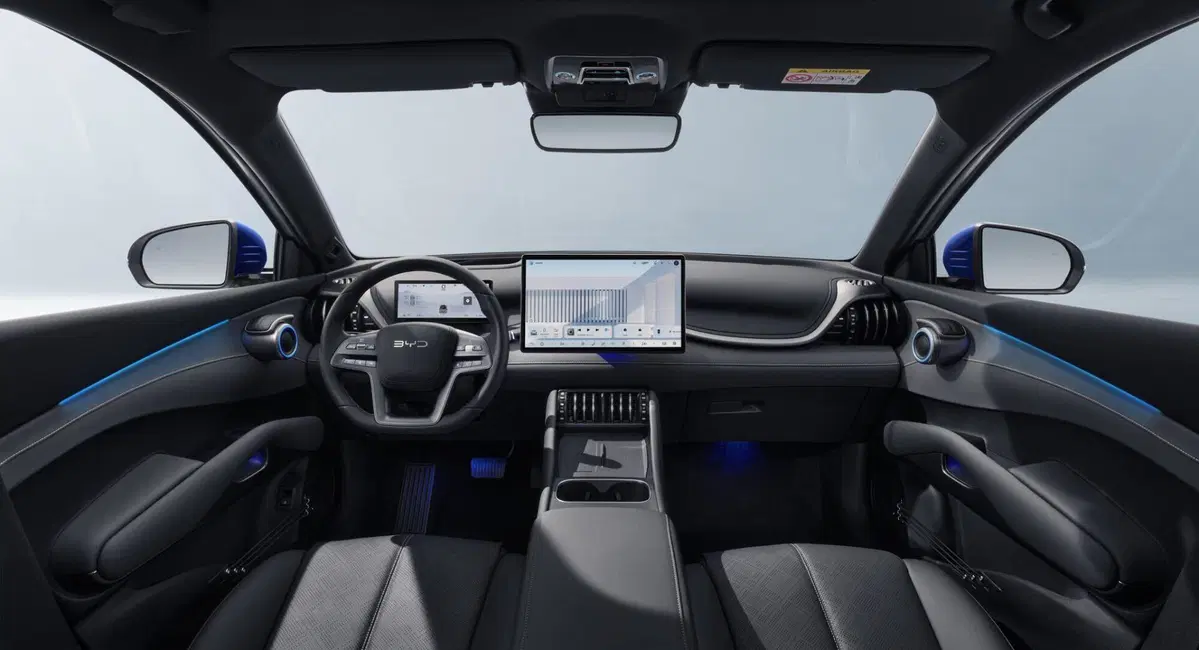 BYD Atto 3 EVO: cambia poco fuori, ma tanto sotto la carrozzeria | Caratteristiche, allestimenti e prezzi (4)