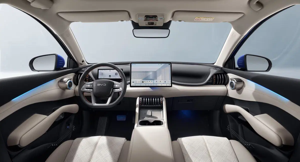 BYD Atto 3 EVO: cambia poco fuori, ma tanto sotto la carrozzeria | Caratteristiche, allestimenti e prezzi (6)