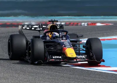F1. “La Red Bull è il vero punto di riferimento”: Toto Wolff sposta l’attenzione sul motore dei rivali. E su una virtù ben precisa