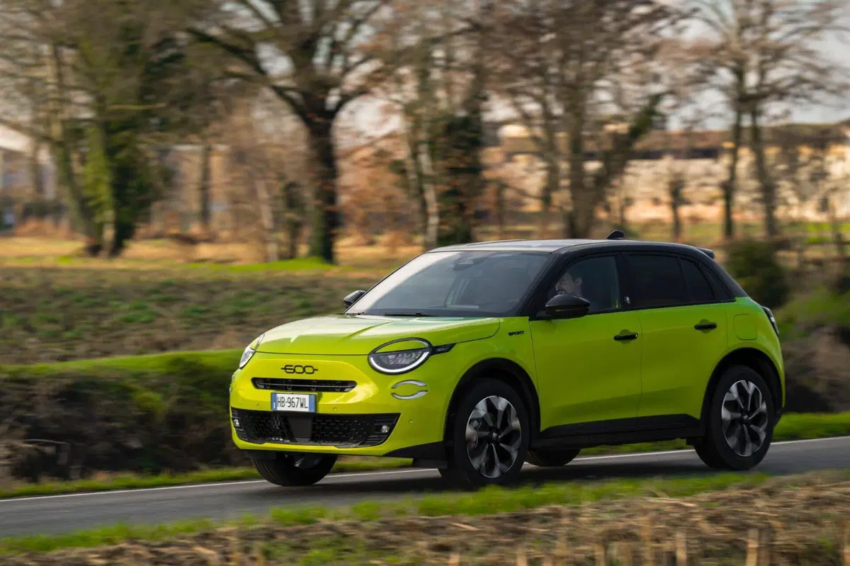 Fiat 600 Sport Milano Cortina 2026: quando il crossover si veste da Olimpiade (2)