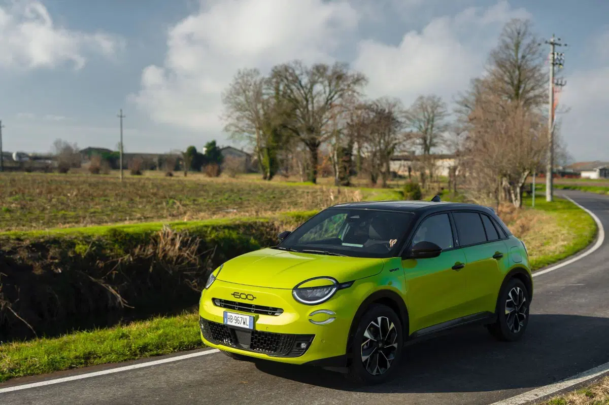 Fiat 600 Sport Milano Cortina 2026: quando il crossover si veste da Olimpiade (5)